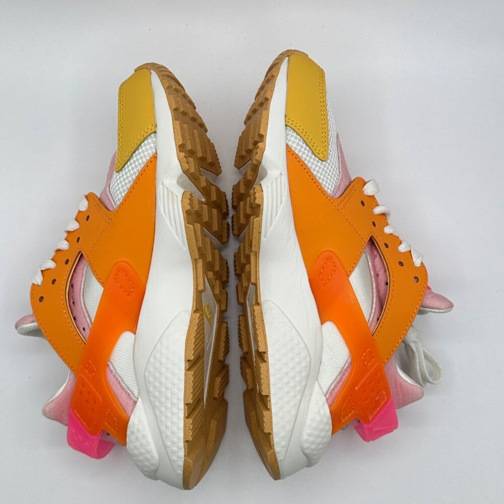 Women's Nike Air Huarache Summit White/Hyper Pink-Solar Flare Sz 7 DX2674-100 - Picture 8 of 13